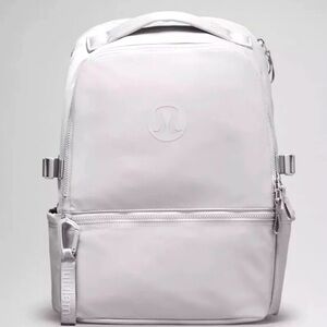 Lululemon New Crew Backpack L22 - Silver Drop. Excellent condition, no flaws